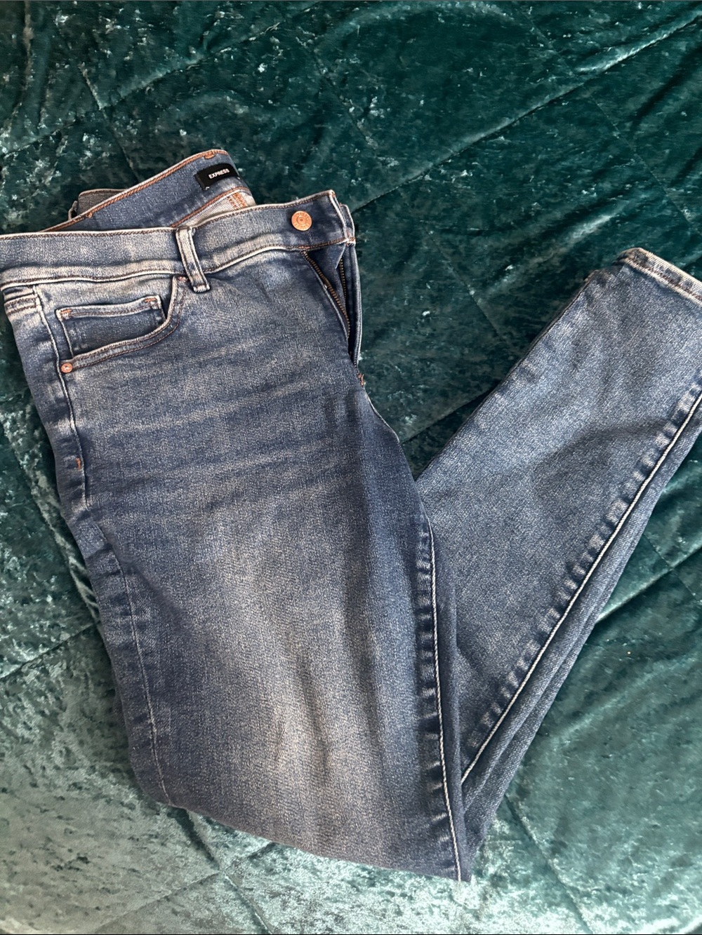 Express Women's Skinny Jeans in Faded Blue